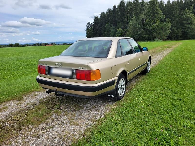 Gebraucht Audi 100 115 PS (84 kW) 1991 Gold Limousine