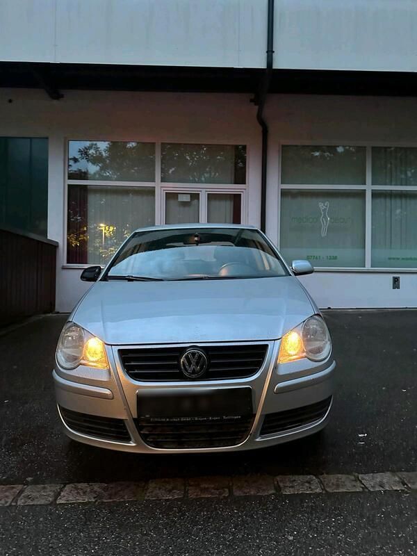 Silber Gebraucht 2005 VW Polo Kleinwagen | 1.500 € (Fairer Preis) - Bild 1/4