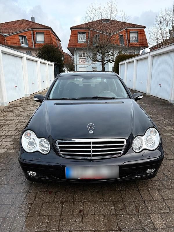 Gebraucht Mercedes C180 143 PS (105 kW) 2003 Schwarz Limousine
