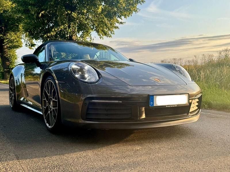 Grau Gebraucht 2019 Porsche 911 Carrera 4S Cabriolet Cabrio | 130.000 € (Fairer Preis) - Bild 1/4