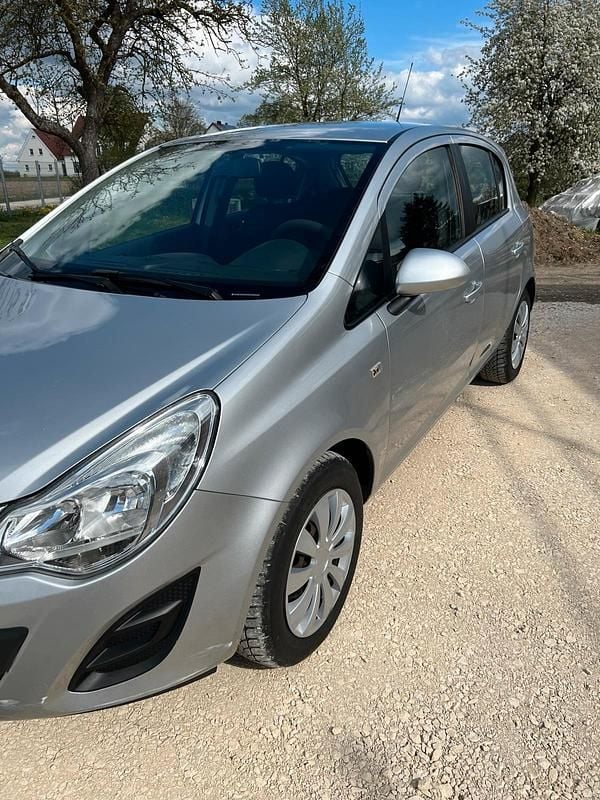 Gebraucht Opel Corsa 95 PS (69 kW) 2013 Silber Kleinwagen