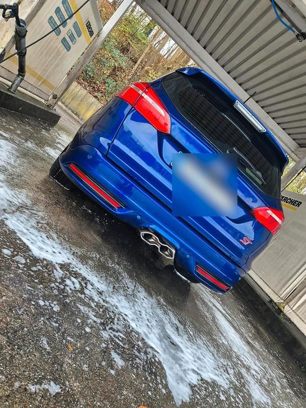Gebraucht Ford Focus ST 185 PS (136 kW) 2017 Blau Kombi