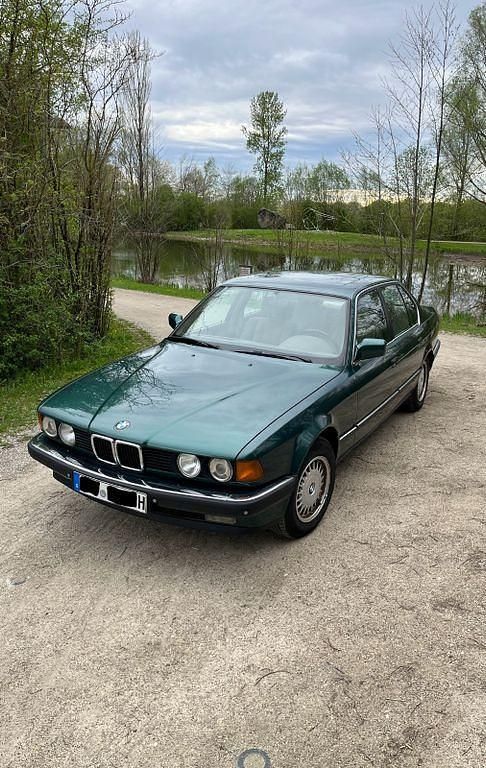 Grün Gebraucht 1992 BMW 730 Limousine | 5.500 € - Bild 1/4