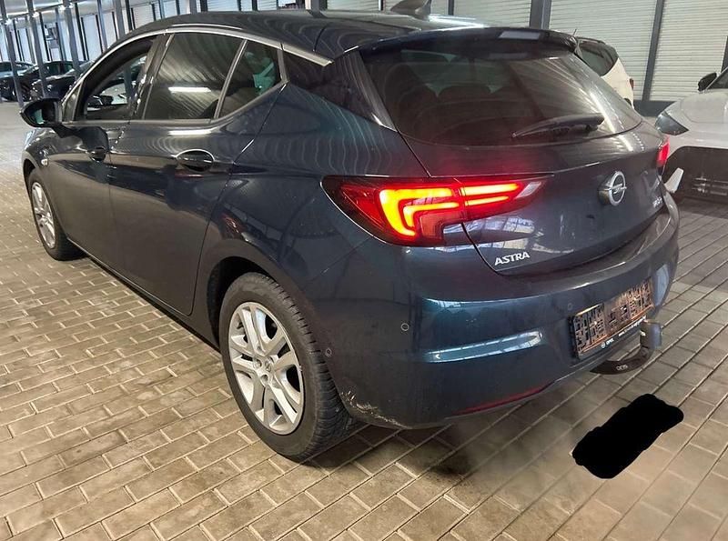 Gebraucht Opel Astra Innovation 150 PS (110 kW) 2016 Grün Limousine