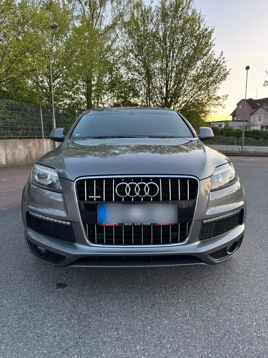 Gebraucht Audi Q7 Comfort 245 PS (180 kW) 2015 Grau SUV