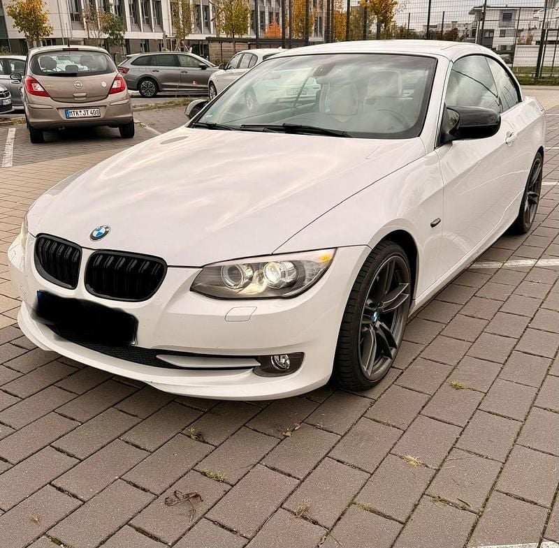 Weiß Gebraucht 2013 BMW 335 Cabriolet Sport Line Cabrio | 18.500 € (Guter Preis) - Bild 1/4