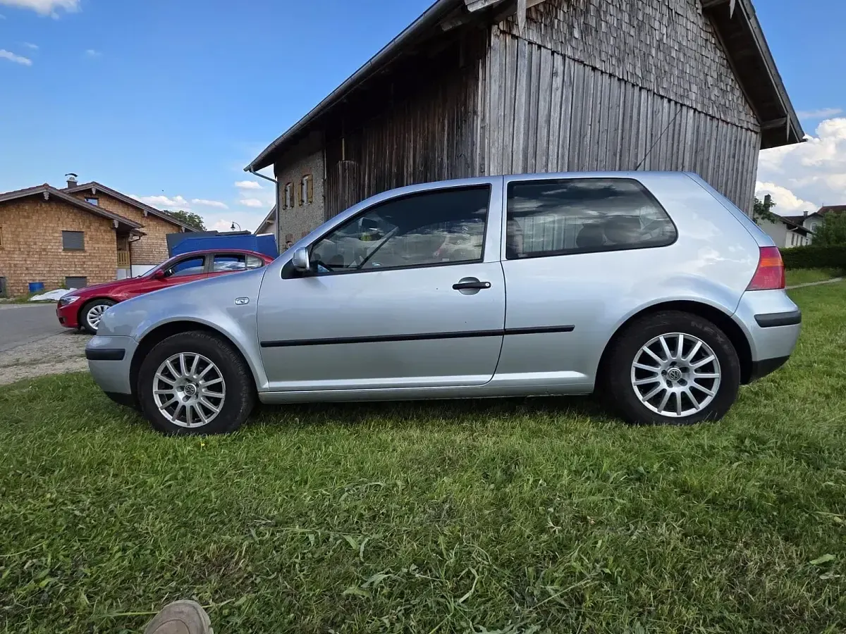 Gebraucht VW Golf IV 75 PS (55 kW) 2000 Grau Kleinwagen