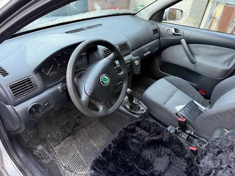 Gebraucht Skoda Octavia Ambiente 110 PS (80 kW) 2003 Silber Kombi