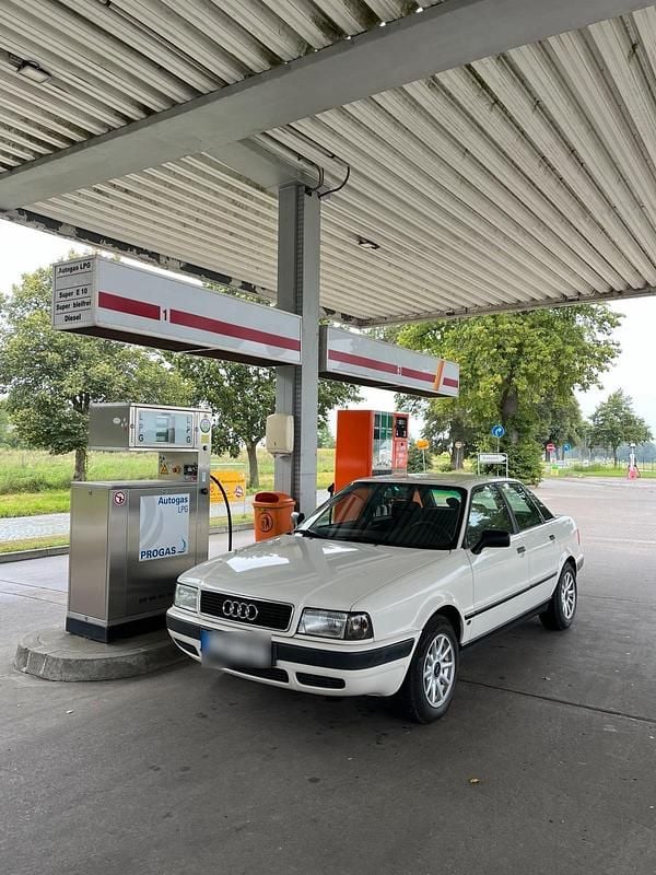 Gebraucht Audi 80 90 PS (66 kW) 1993 Weiß Limousine