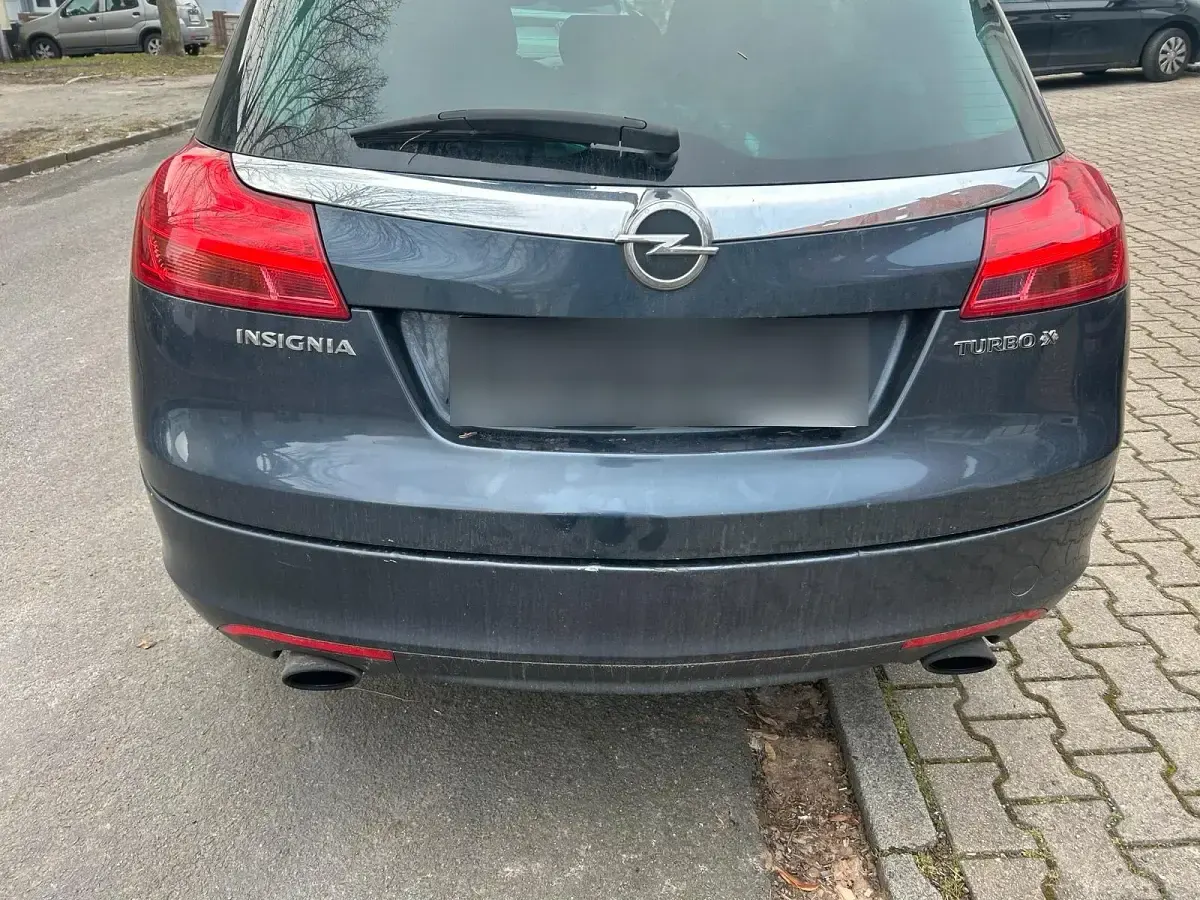 Używany Opel Insignia 220 KM (161 kW) 2010 Szary Kombi