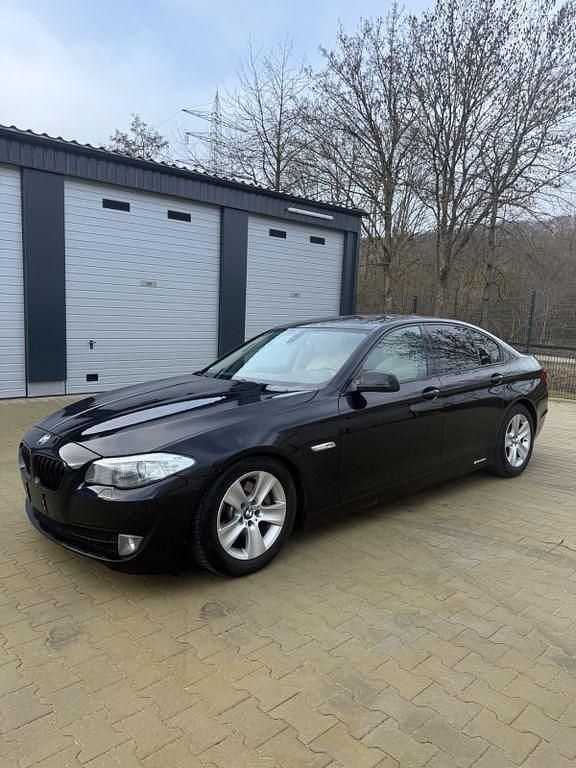 Gebraucht BMW 523 Performance 204 PS (150 kW) 2010 Schwarz Limousine