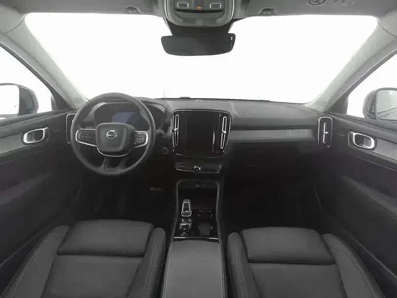Gebraucht Volvo XC40 Plus 163 PS (119 kW) 2025 Blau SUV