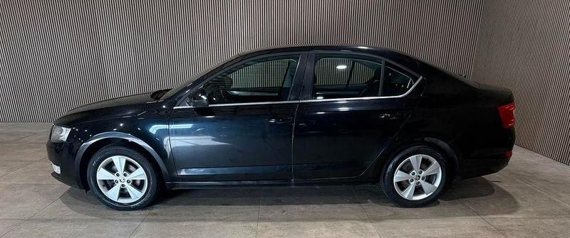 Gebraucht Skoda Octavia 105 PS (77 kW) 2014 Schwarz Kleinwagen