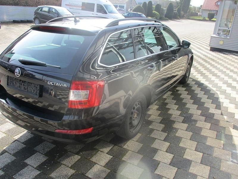 Gebraucht Skoda Octavia Style 150 PS (110 kW) 2016 Schwarz Kleinwagen