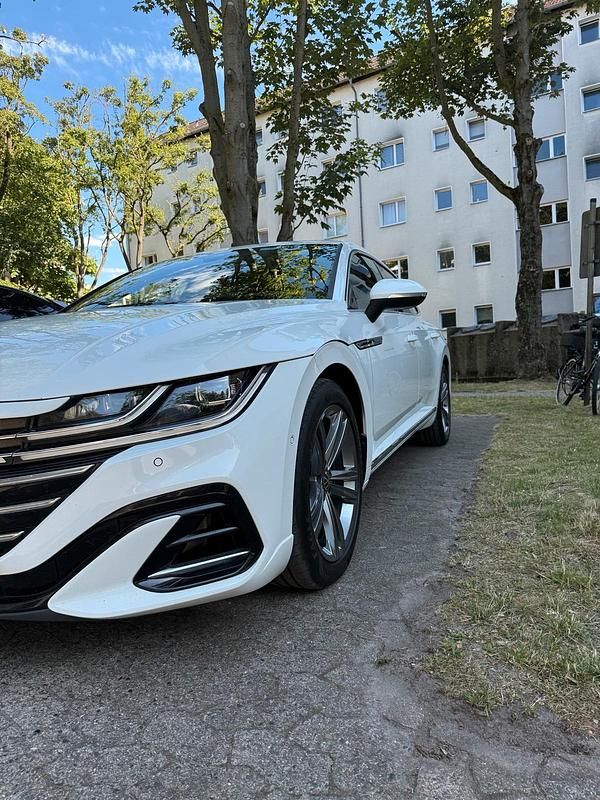 Weiß Gebraucht 2021 VW Arteon Kombi | 28.999 € (Fairer Preis) - Bild 1/4