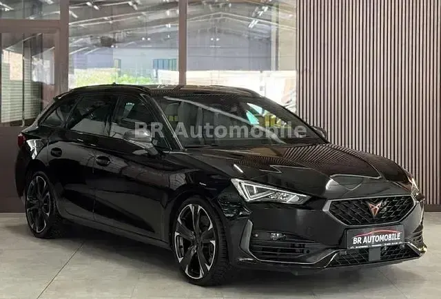 Gebraucht Cupra Leon VZ1 301 PS (221 kW) 2024 Mitternachtsschwarz Kombi