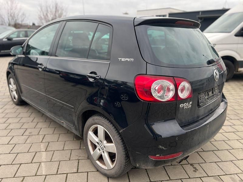 Gebraucht VW Golf VI Team 122 PS (89 kW) 2011 Schwarz Kleinwagen