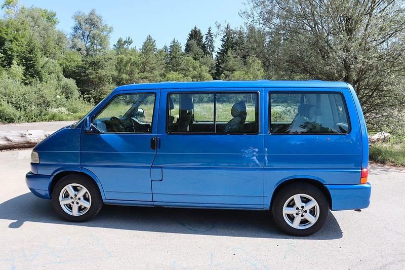 Usata VW Multivan 151 CV (111 kW) 2004 Blu Monovolume