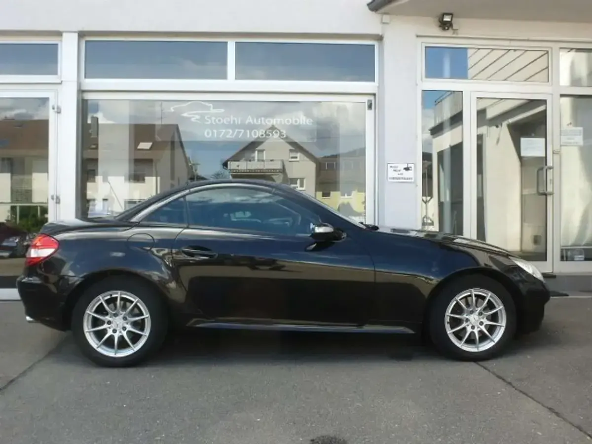 Gebraucht Mercedes SLK280 231 PS (169 kW) 2007 Obsidianschwarz met Cabrio