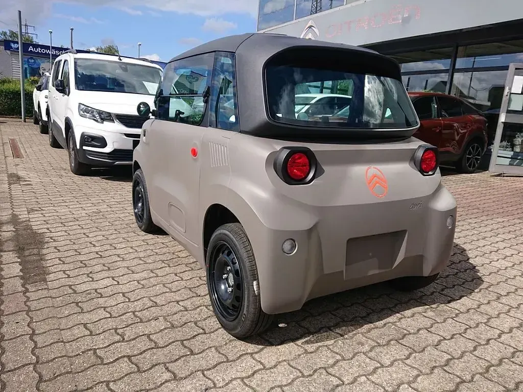 Neu Citroën AMI 2026 Grau Kleinwagen