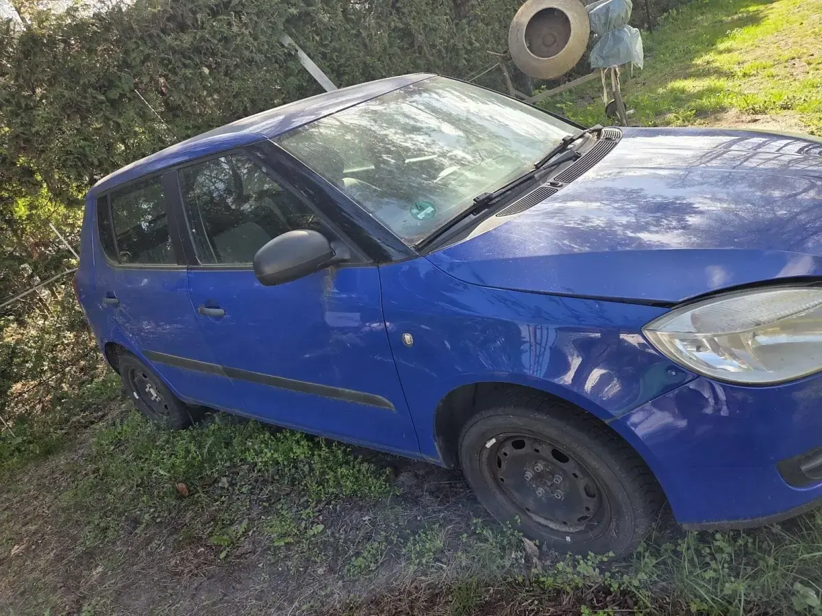Second-hand Skoda Fabia 60 CP (44 kW) 2009 Albastru Hatchback