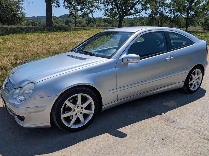 Silber Gebraucht 2007 Mercedes C230 Coupé | 4.750 € (Guter Preis) - Bild 1/4