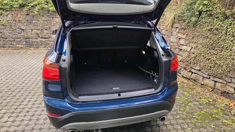 Gebraucht BMW X1 Sport Line 192 PS (141 kW) 2018 Blau SUV