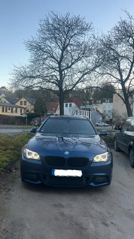 Gebraucht BMW 520 190 PS (139 kW) 2016 Blau Kombi
