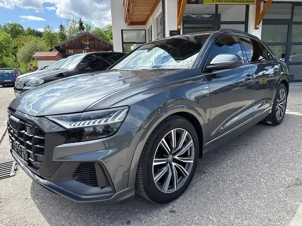 Gebraucht Audi Q8 S-Line 286 PS (210 kW) 2019 Grau SUV