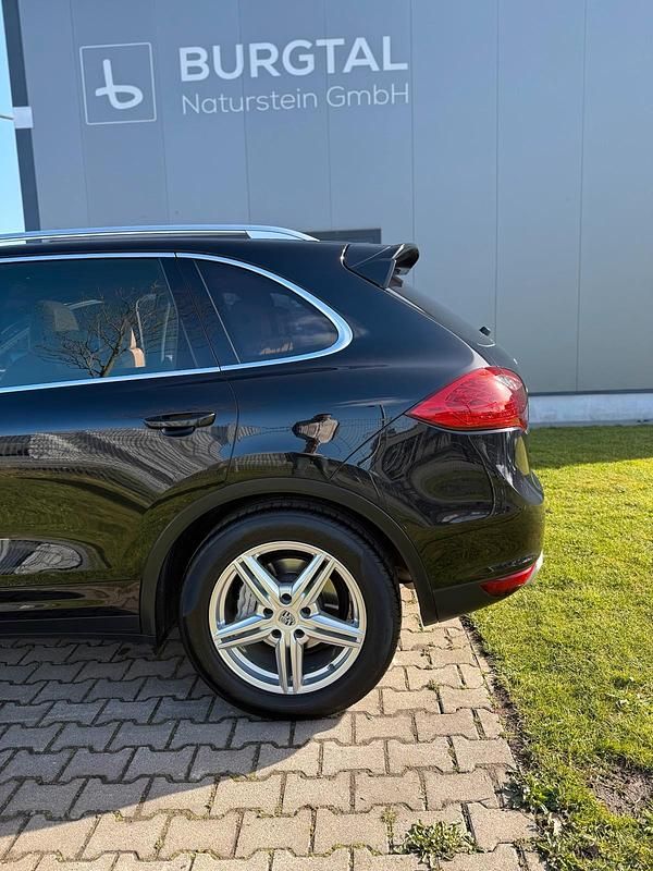 Gebraucht Porsche Cayenne S 400 PS (294 kW) 2012 Schwarz SUV