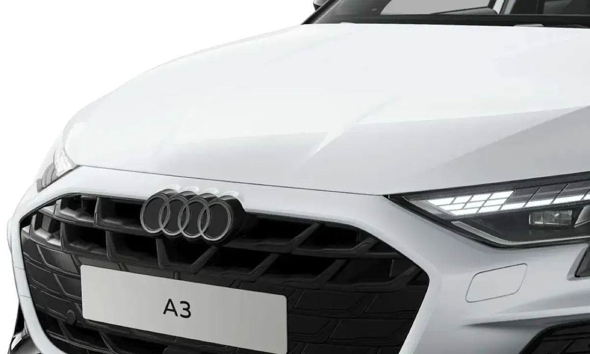 Gebraucht Audi A3 S-Line 204 PS (150 kW) 2025 Gletscherweiß metallic Limousine