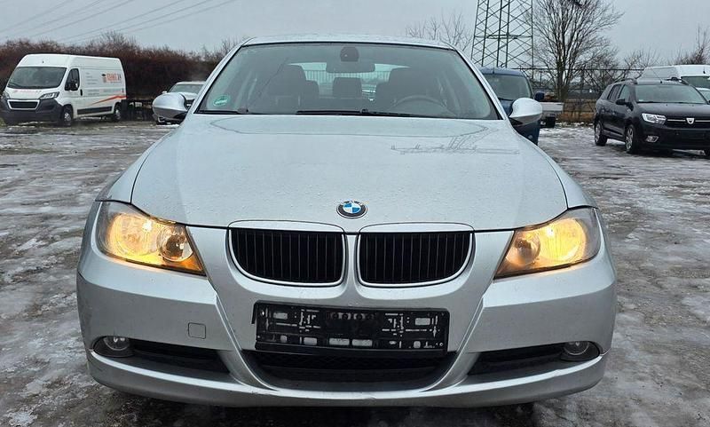 Gebraucht BMW 318 Advantage 129 PS (94 kW) 2007 Silber Limousine