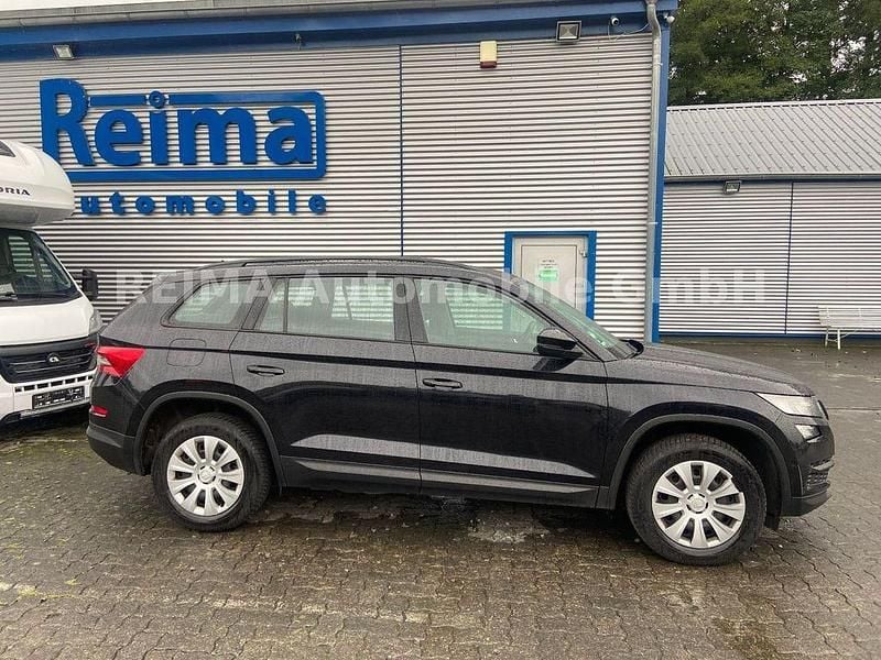 Schwarz Gebraucht 2017 Skoda Kodiaq Active SUV | 13.890 € - Bild 1/4