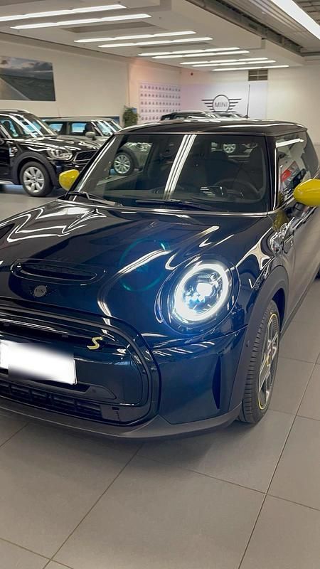 Gebraucht Mini Cooper 2023 Schwarz Kleinwagen