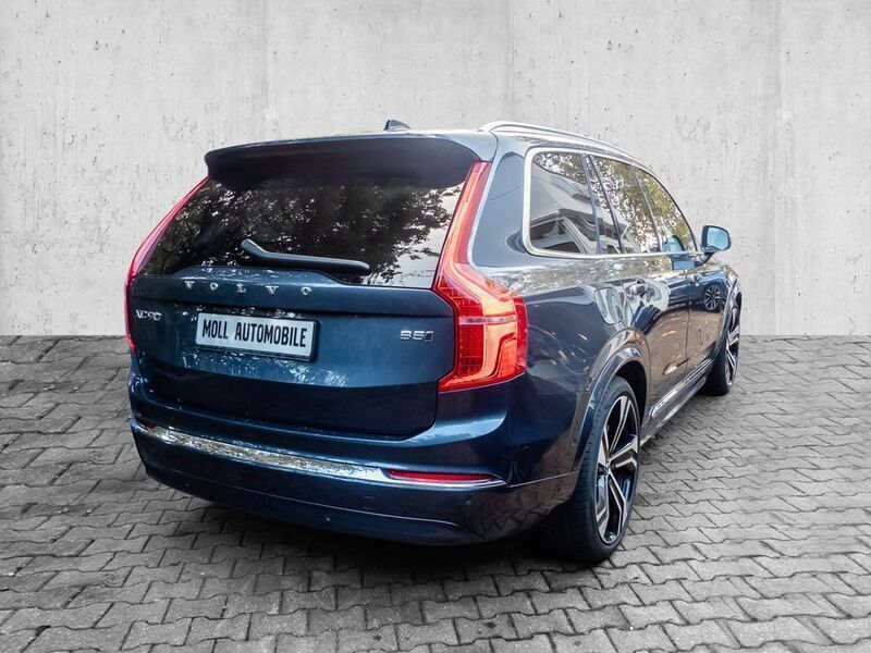 Gebraucht Volvo XC90 Ultimate 235 PS (172 kW) 2023 Denim blue / metallic SUV
