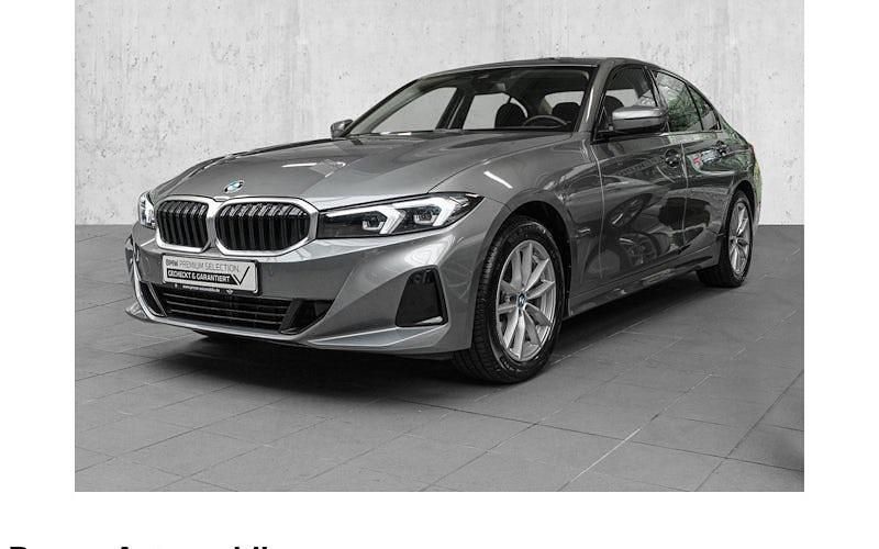Grau Gebraucht 2024 BMW 318 Shadowline Limousine | 32.980 € (Guter Preis) - Bild 1/4