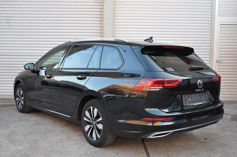 Gebraucht VW Golf VIII Move 150 PS (110 kW) 2024 Schwarz Limousine