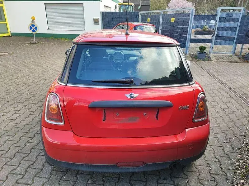 Gebraucht Mini ONE 75 PS (55 kW) 2010 Rot Kleinwagen
