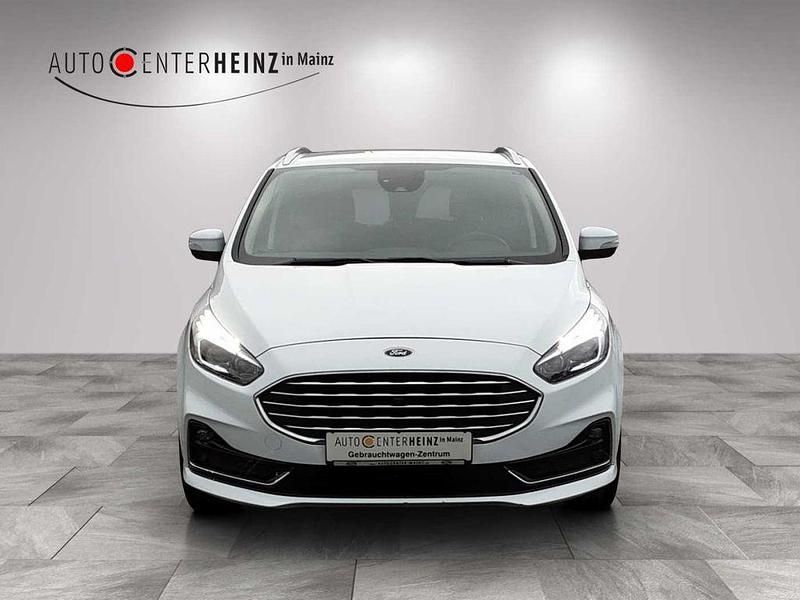 Gebraucht Ford S-MAX Titanium 150 PS (110 kW) 2023 Weiß Van / Kleinbus