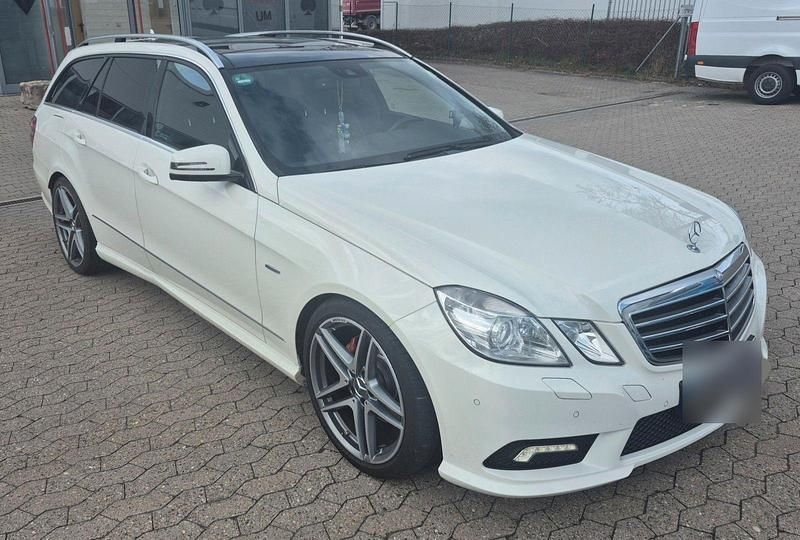 Gebraucht Mercedes E350 Avantgarde 265 PS (194 kW) 2011 Weiß Kombi