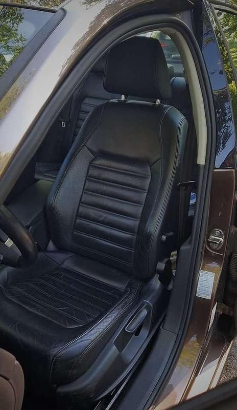 Braun Gebraucht 2012 VW Jetta Trendline Limousine | 7.495 € (Etwas zu teuer) - Bild 1/4