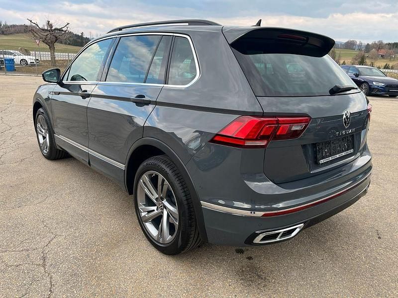 Gebraucht VW Tiguan R-line 150 PS (110 kW) 2021 Grau SUV