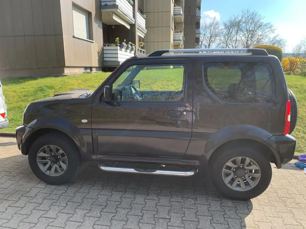 Gebraucht Suzuki Jimny Style 84 PS (61 kW) 2017 Braun SUV