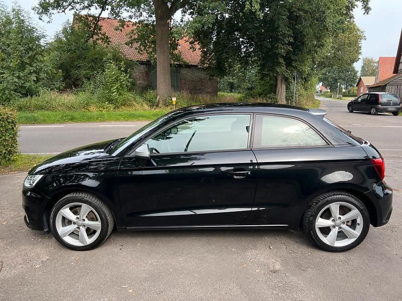Gebraucht Audi A1 Design 125 PS (91 kW) 2015 Schwarz Kleinwagen