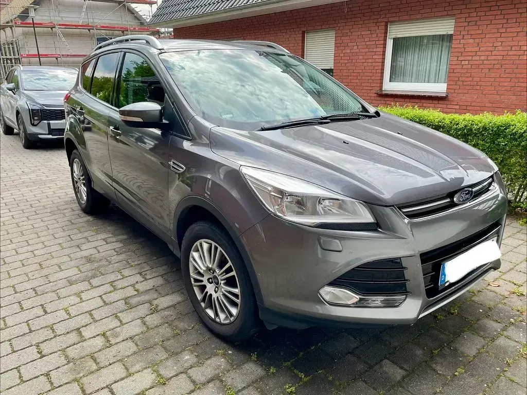 Usata Ford Kuga Titanium 140 CV (102 kW) 2013 Grigio SUV