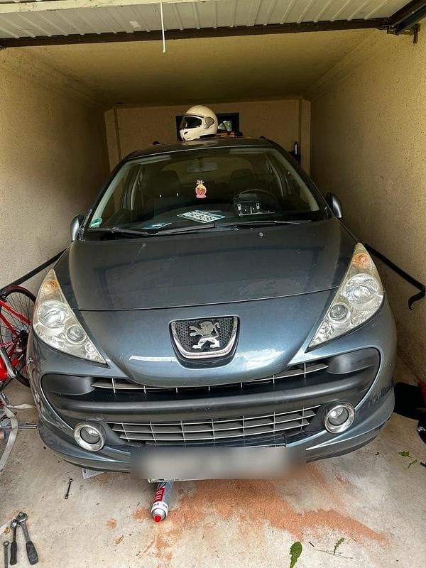 Grau Gebraucht 2007 Peugeot 207 Kleinwagen | 950 € (Superpreis) - Bild 1/4
