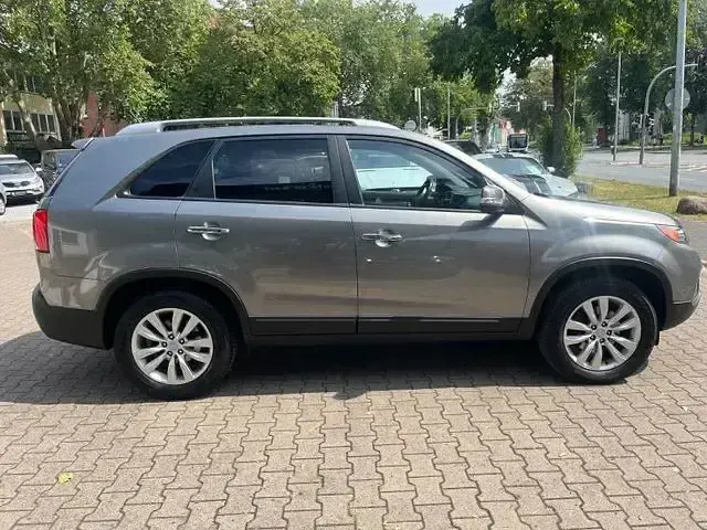 Gebraucht Kia Sorento Attract 174 PS (127 kW) 2011 Silber SUV