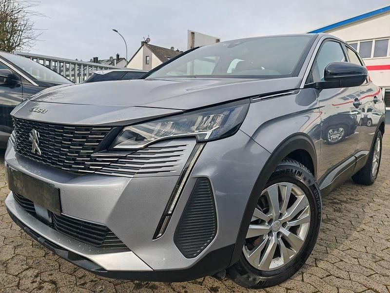 Gebraucht Peugeot 3008 131 PS (96 kW) 2023 Grau SUV