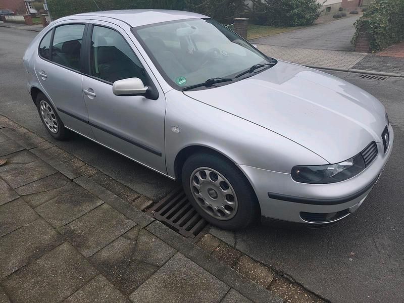 Gebraucht Seat Leon 100 PS (73 kW) 2000 Silber Kleinwagen
