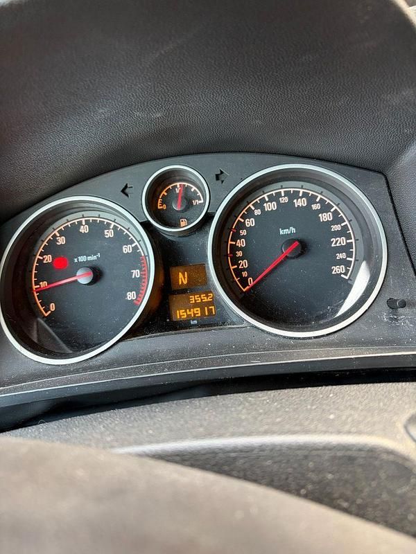 Gebraucht Opel Zafira 140 PS (102 kW) 2011 Grau Van / Kleinbus